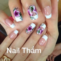 Nail Thắm