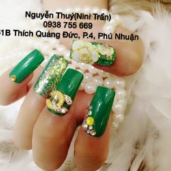 Thế Giới Nails, Nối Mi – Ni Ni Trần