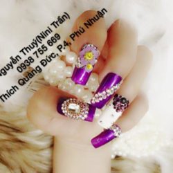 Thế Giới Nails, Nối Mi – Ni Ni Trần