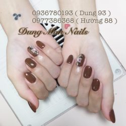 Dung Mon Nails