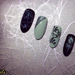 Móm Nails