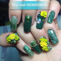 Thu Nails